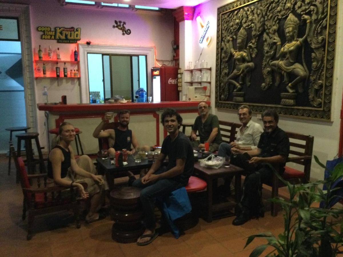 White Monkey Otel Siem Reap Dış mekan fotoğraf