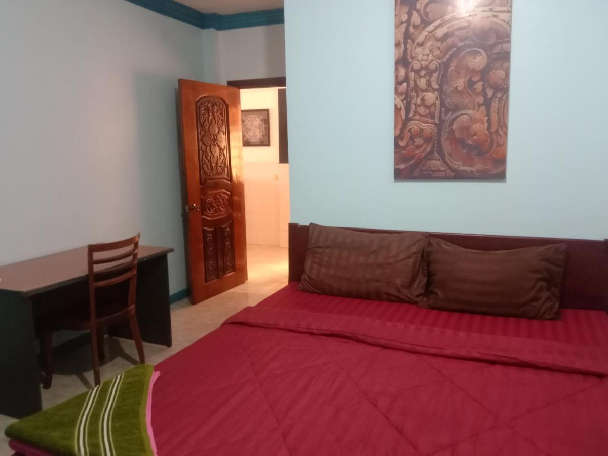 White Monkey Otel Siem Reap Dış mekan fotoğraf