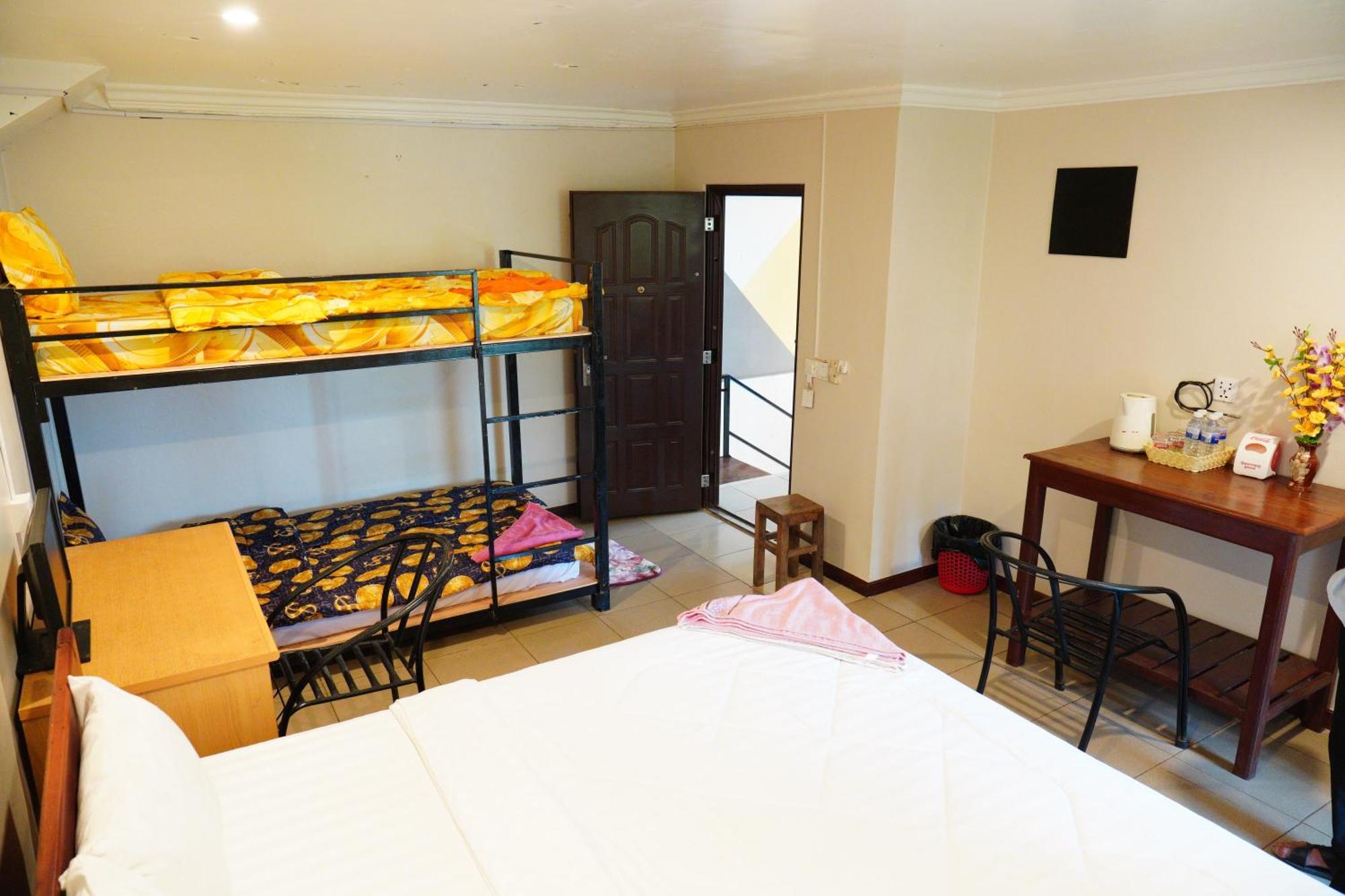 White Monkey Otel Siem Reap Dış mekan fotoğraf