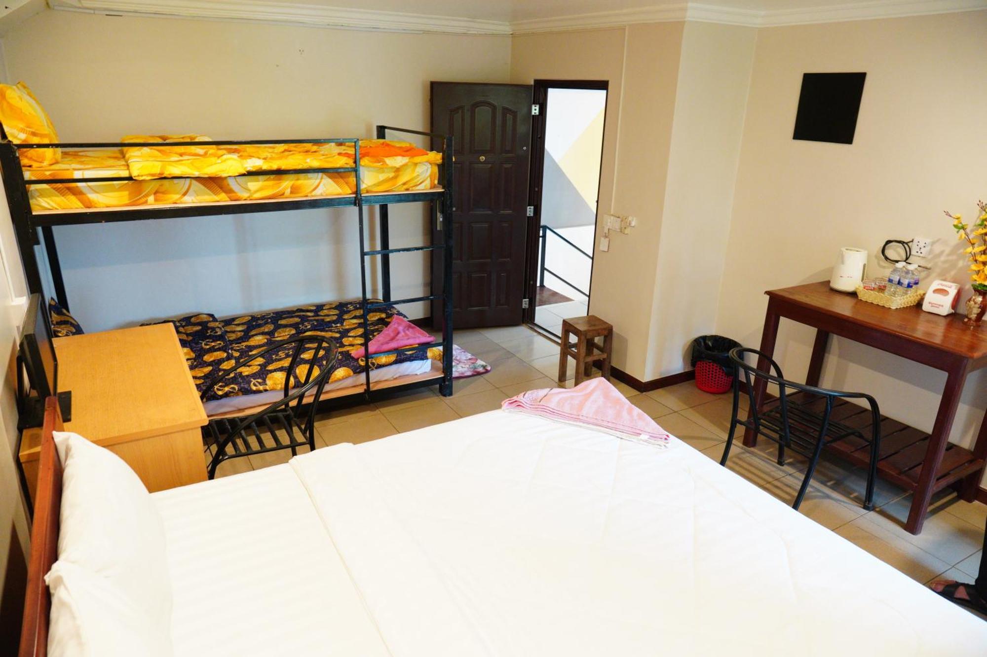 White Monkey Otel Siem Reap Dış mekan fotoğraf