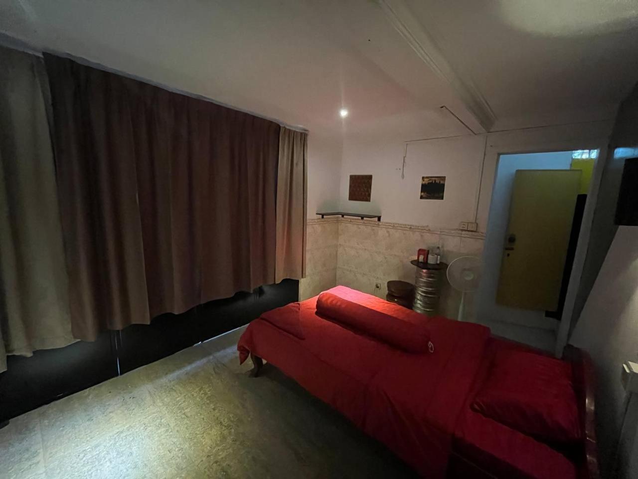 White Monkey Otel Siem Reap Oda fotoğraf