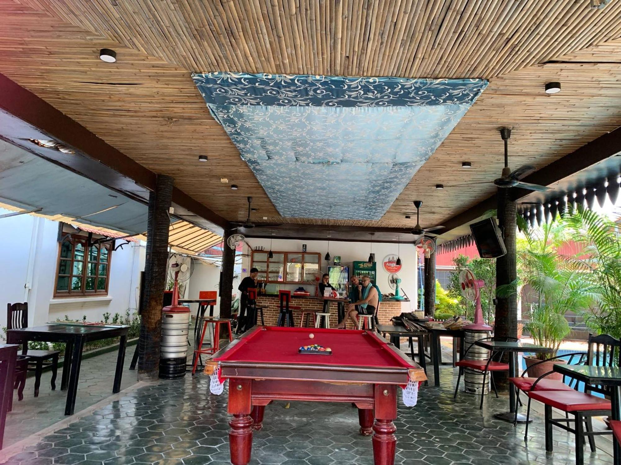 White Monkey Otel Siem Reap Dış mekan fotoğraf