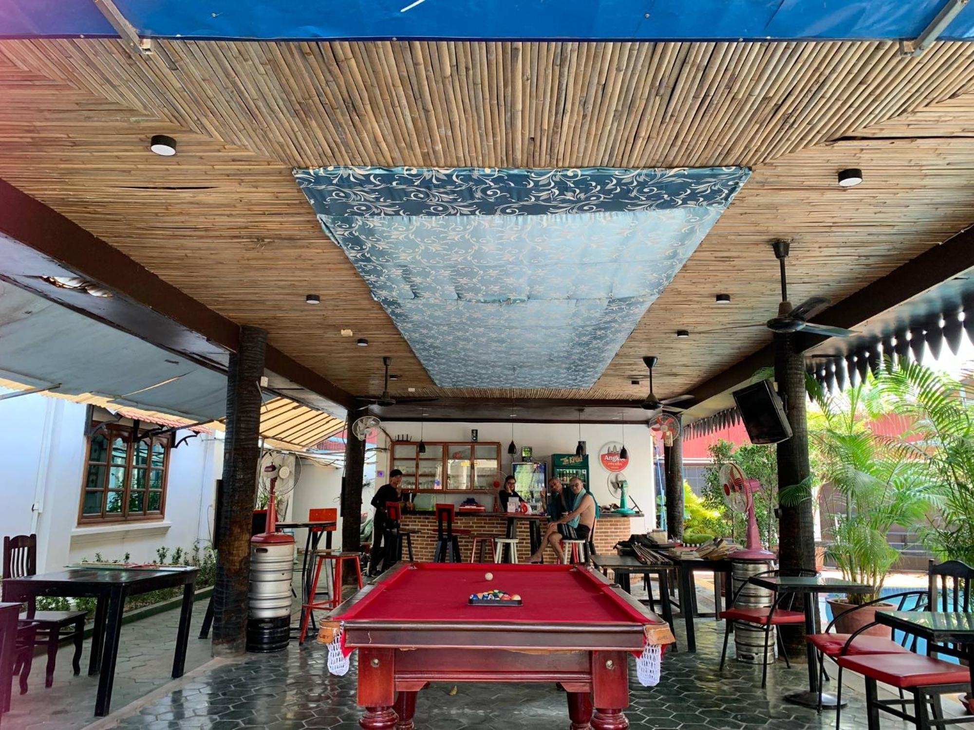 White Monkey Otel Siem Reap Dış mekan fotoğraf